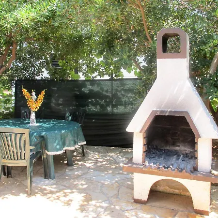 Tin By Interhome * Vir