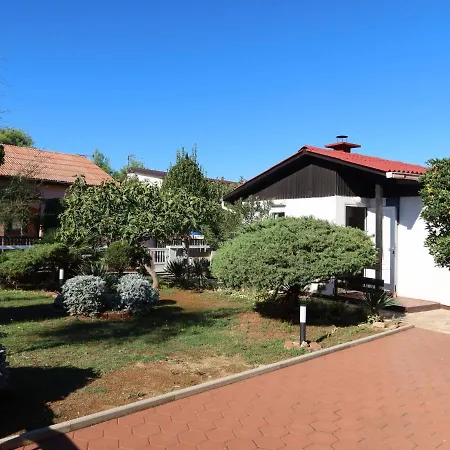 Tin By Interhome * Vir