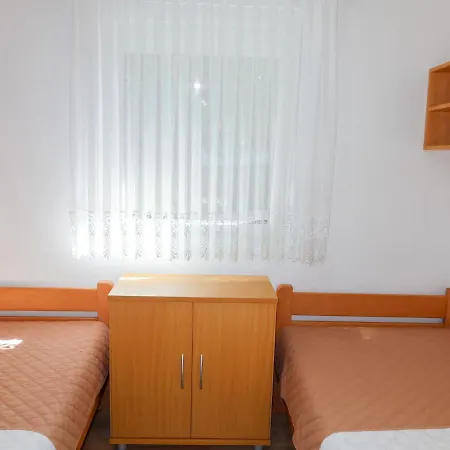 Tin By Interhome * Vir