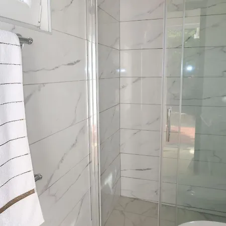 Tin By Interhome Nyaraló *