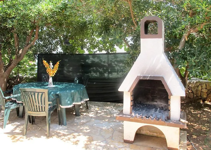 Tin By Interhome * Vir