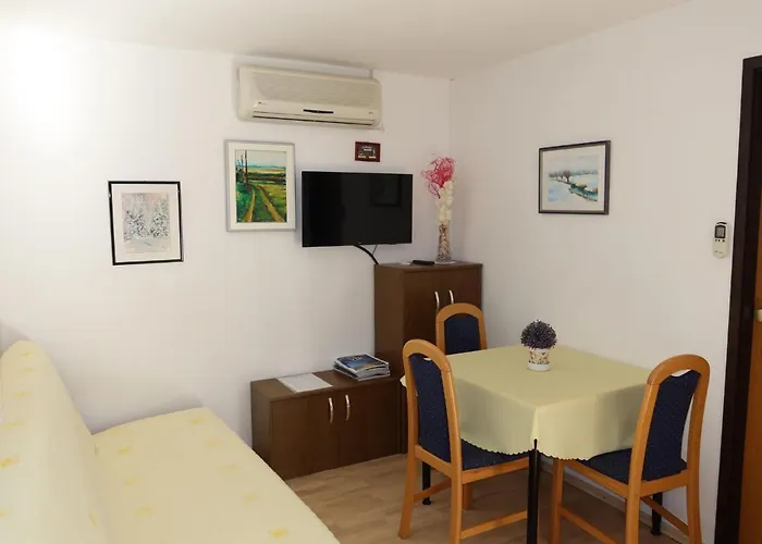 Tin By Interhome 別荘 ヴィル