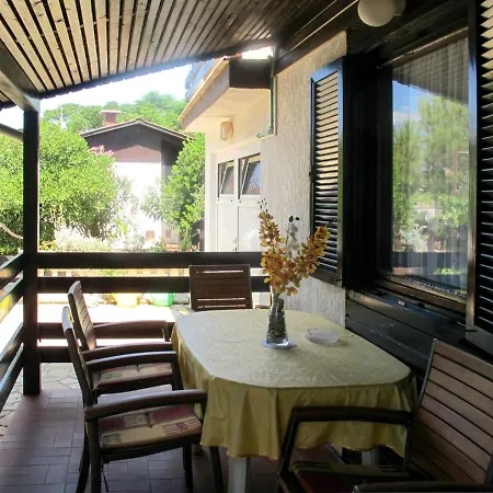 Holiday home Tin - Vir101 By Interhome