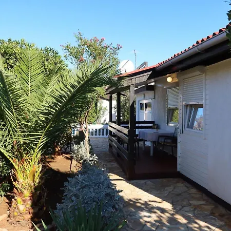 Tin By Interhome * Vir